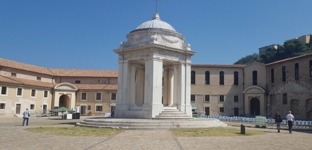 Mole Vanvitelliana