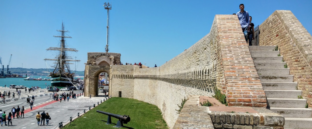 Arco di Traiano